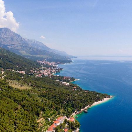 Apartments By The Sea Brela, Makarska - 16950 Exterior foto